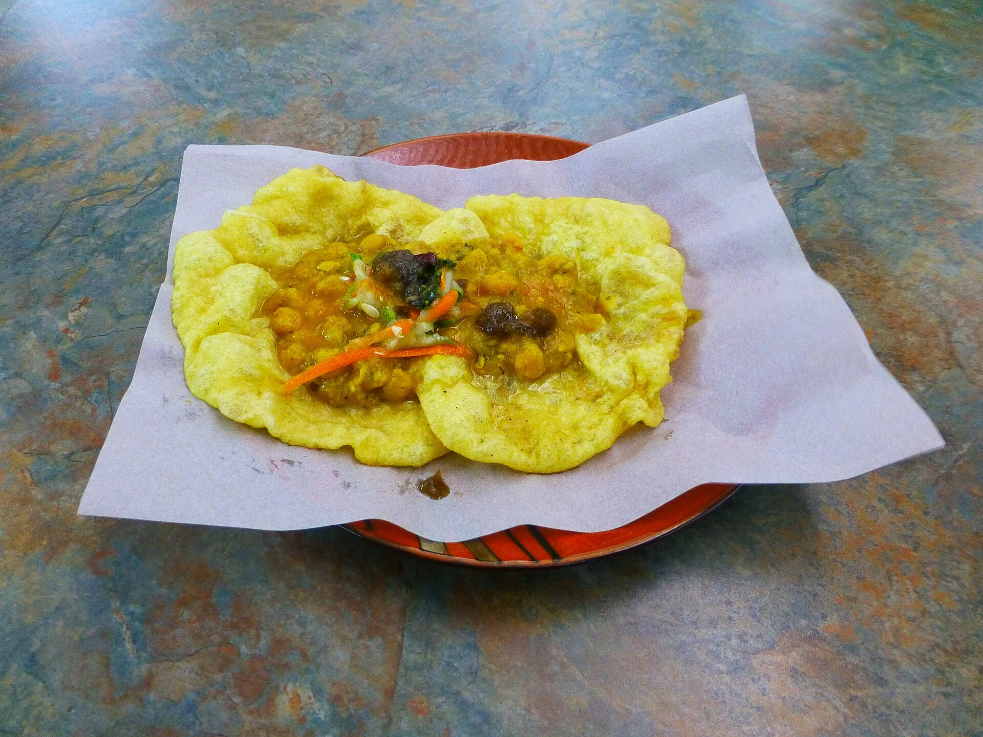 Doubles, en populär maträtt i Trinidad och Tobago