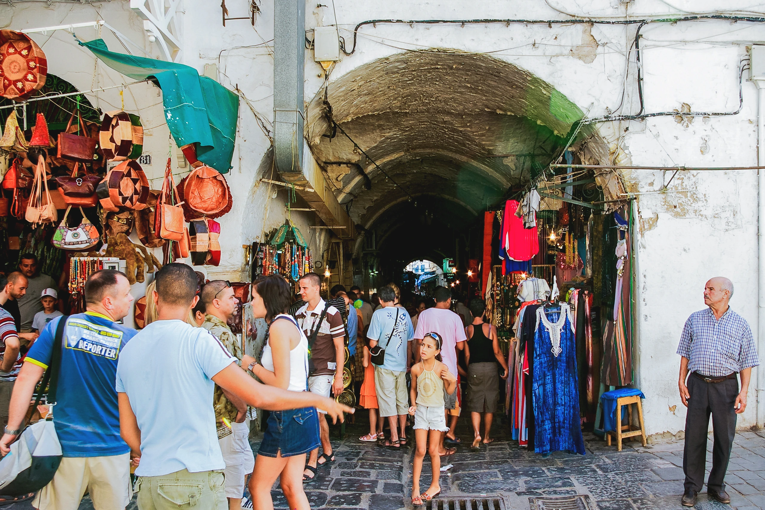 Gatumiljö i Tunis, Tunisien