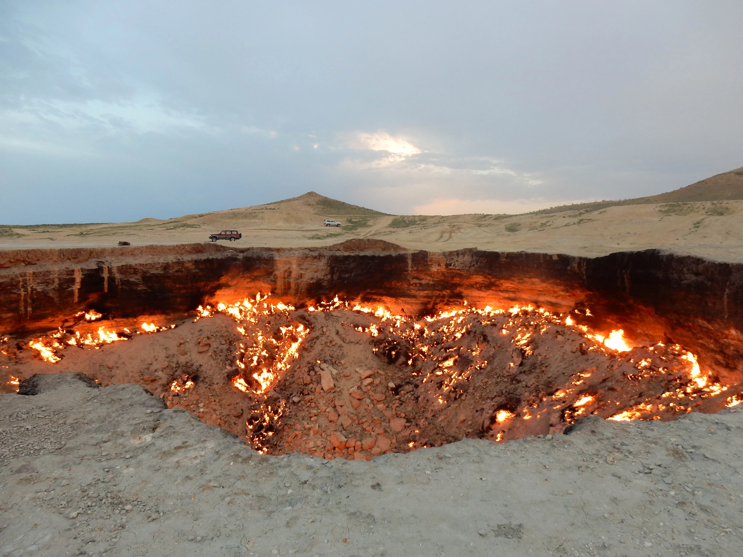 Darvaza Gas Crater, "Gates of Hell" i Turkmenistan