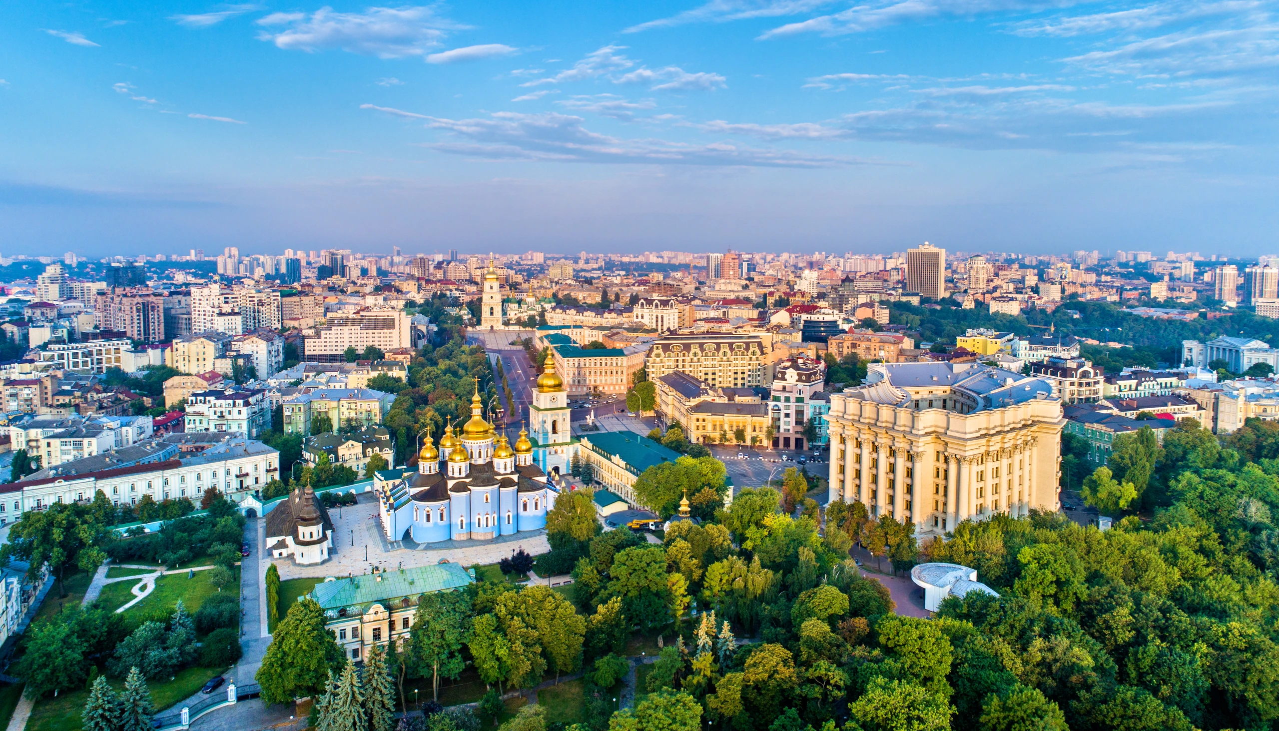 Flygfoto av St. Michael Golden-Domed i Kiev, Ukraina