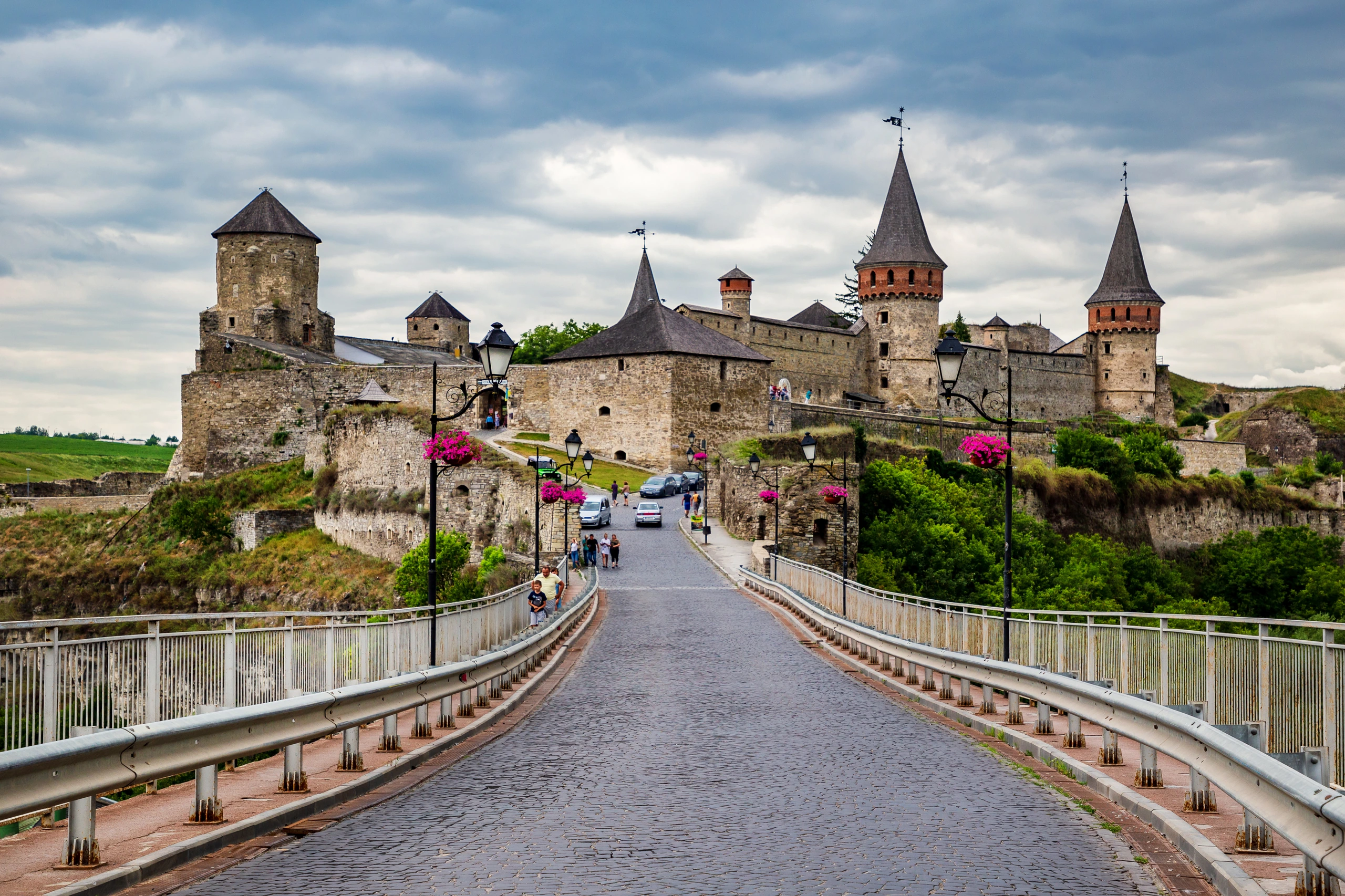 Vackert slott i Kamyanets-Podilsky, Ukraina