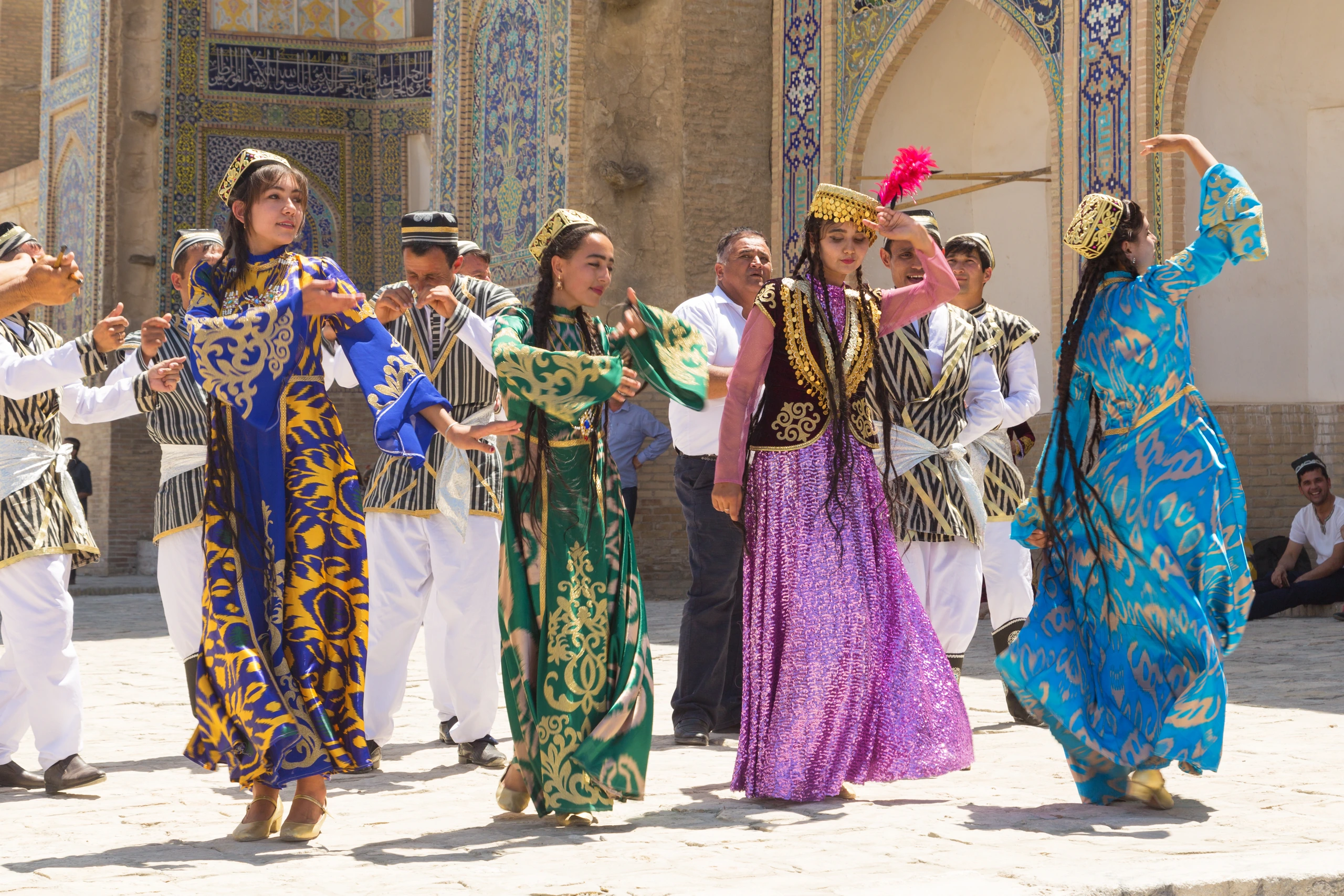 Bukhariska musiker i traditionella kläder, Bukhara, Uzbekistan