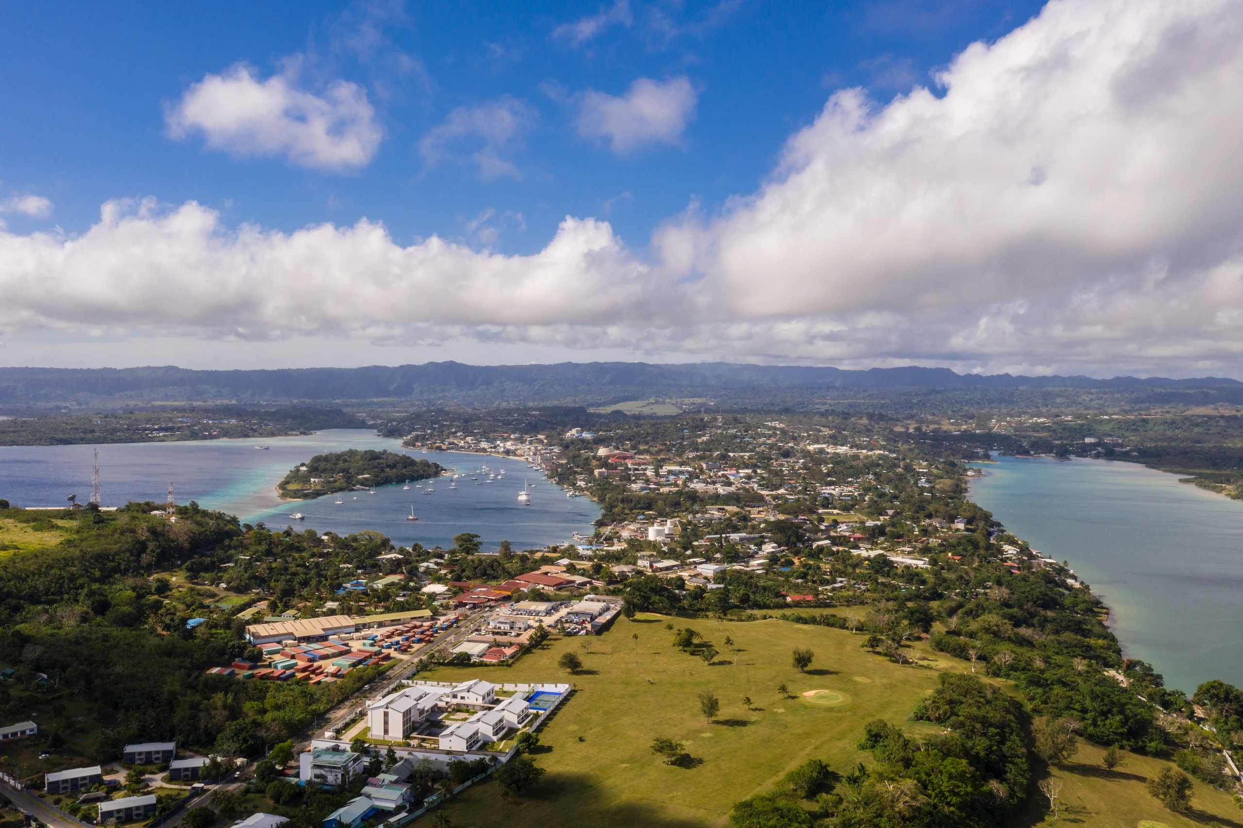 Flygfoto över Port Vila och Iririki, Vanuatu