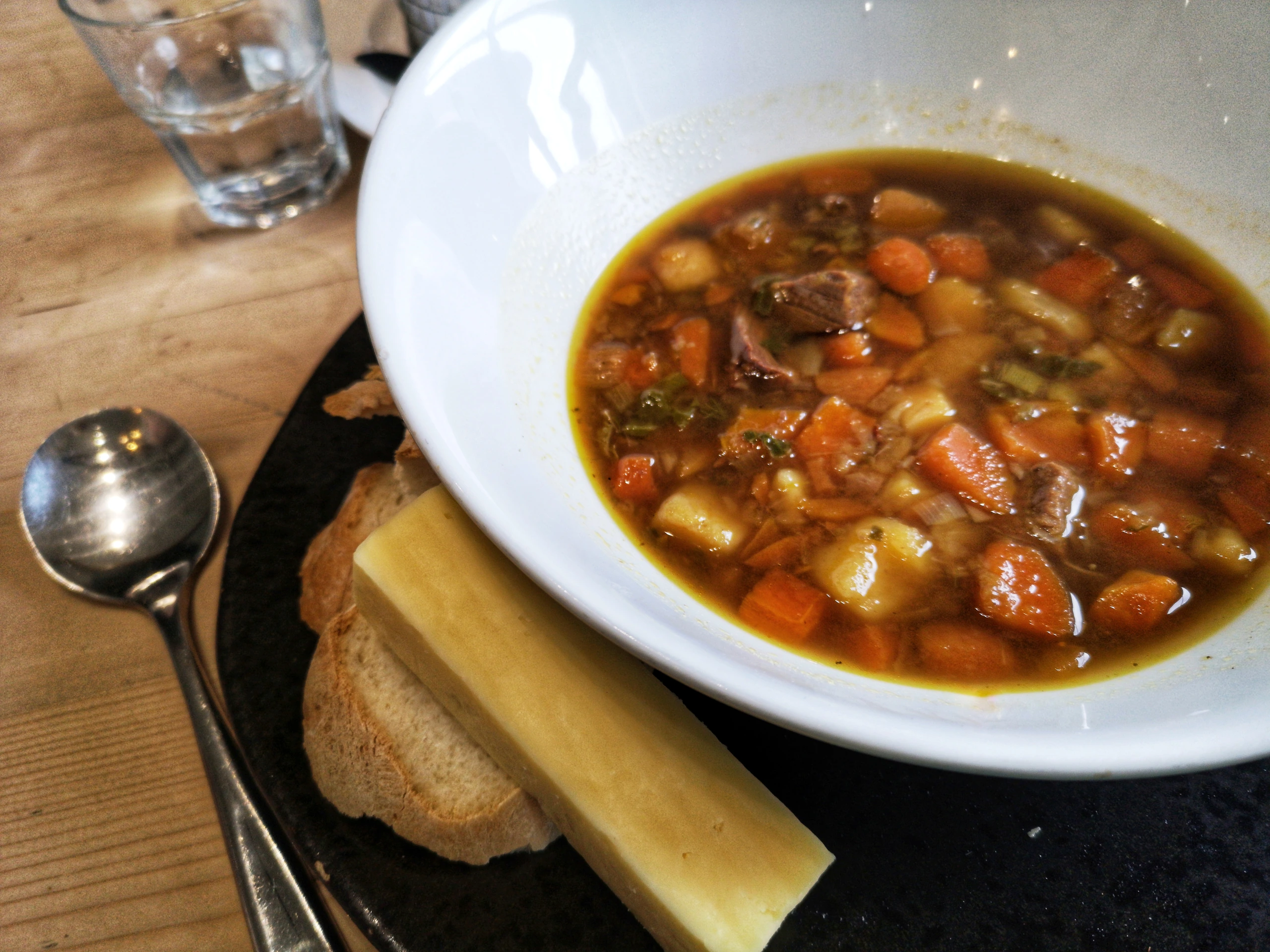 Welsh Cawl med bröd och ost, Wales